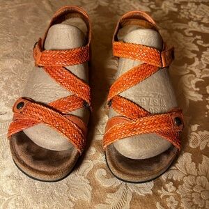 TAOS Women's Orange Sandals Sz 7/7.5